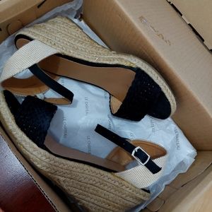 Le Chateau Wedge Sandals